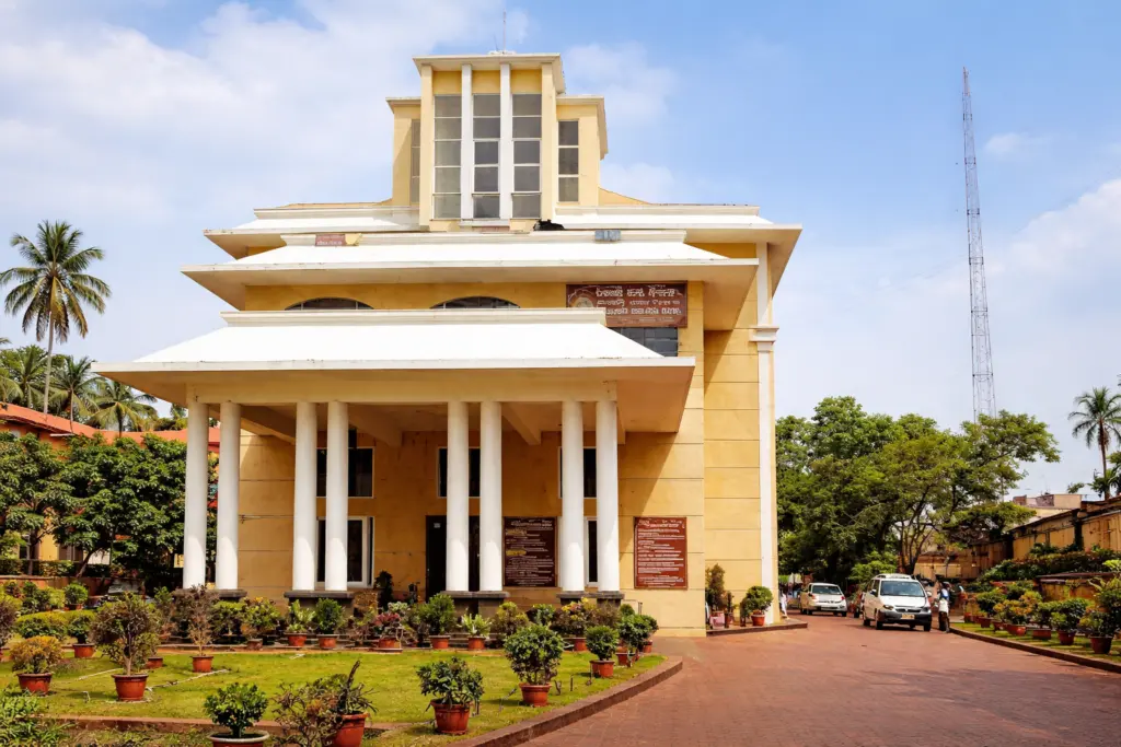 Neeladri Bhakta Nivas accommodation building offering comfortable stay facilities for pilgrims in a clean and peaceful environment